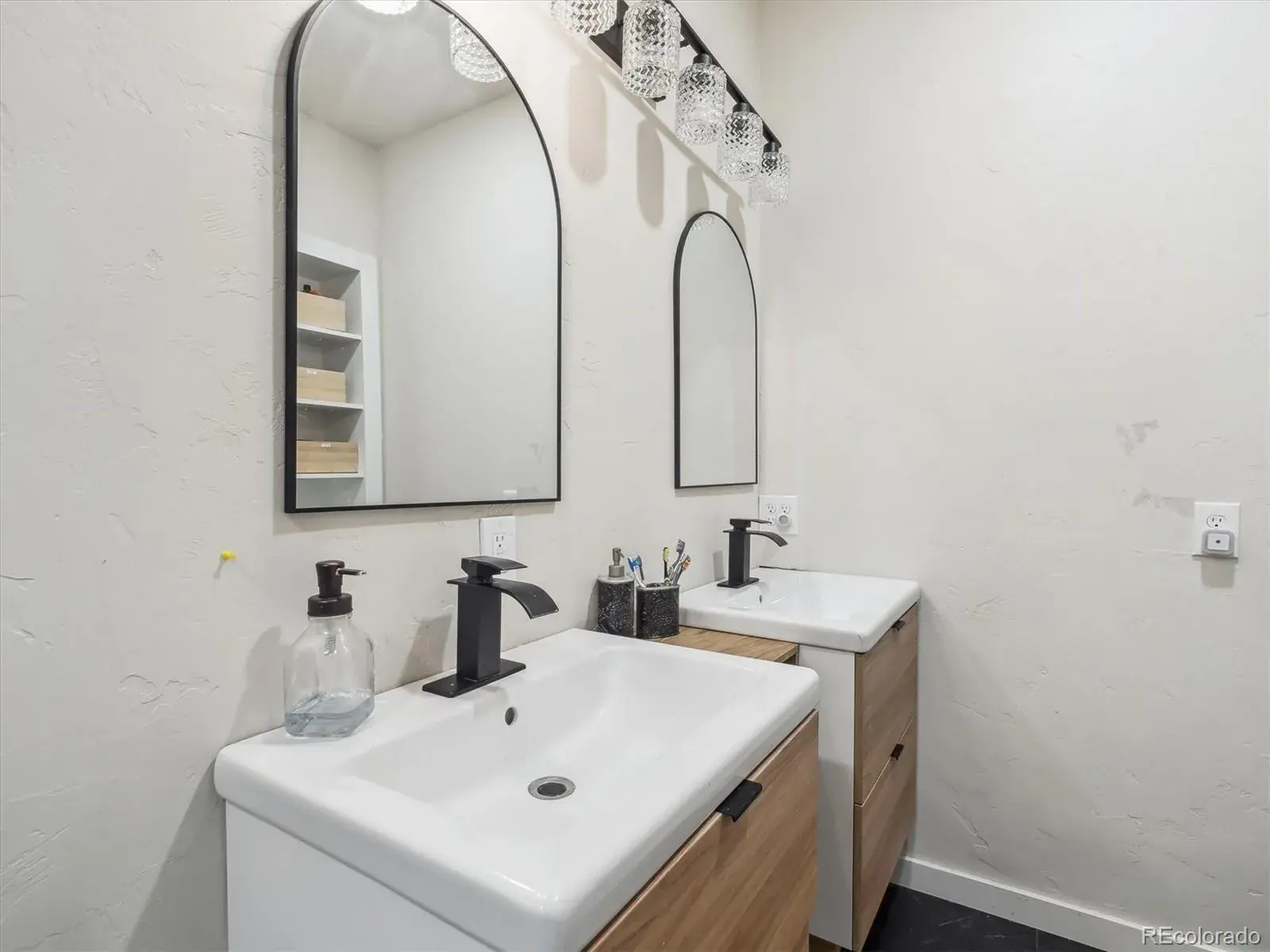 08142025010824 1600 25