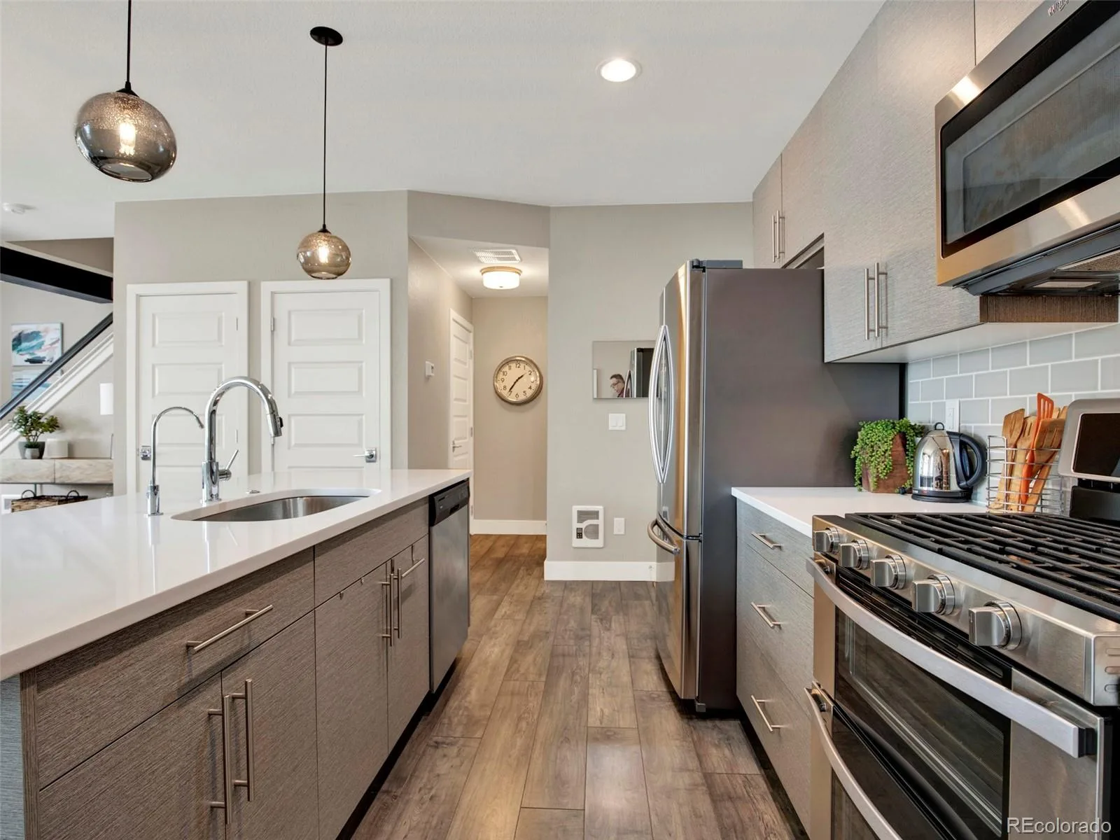 12249 W Alameda Drive Lakewood CO 80228 | MLS #REC2097451 08212026162706 1600 40