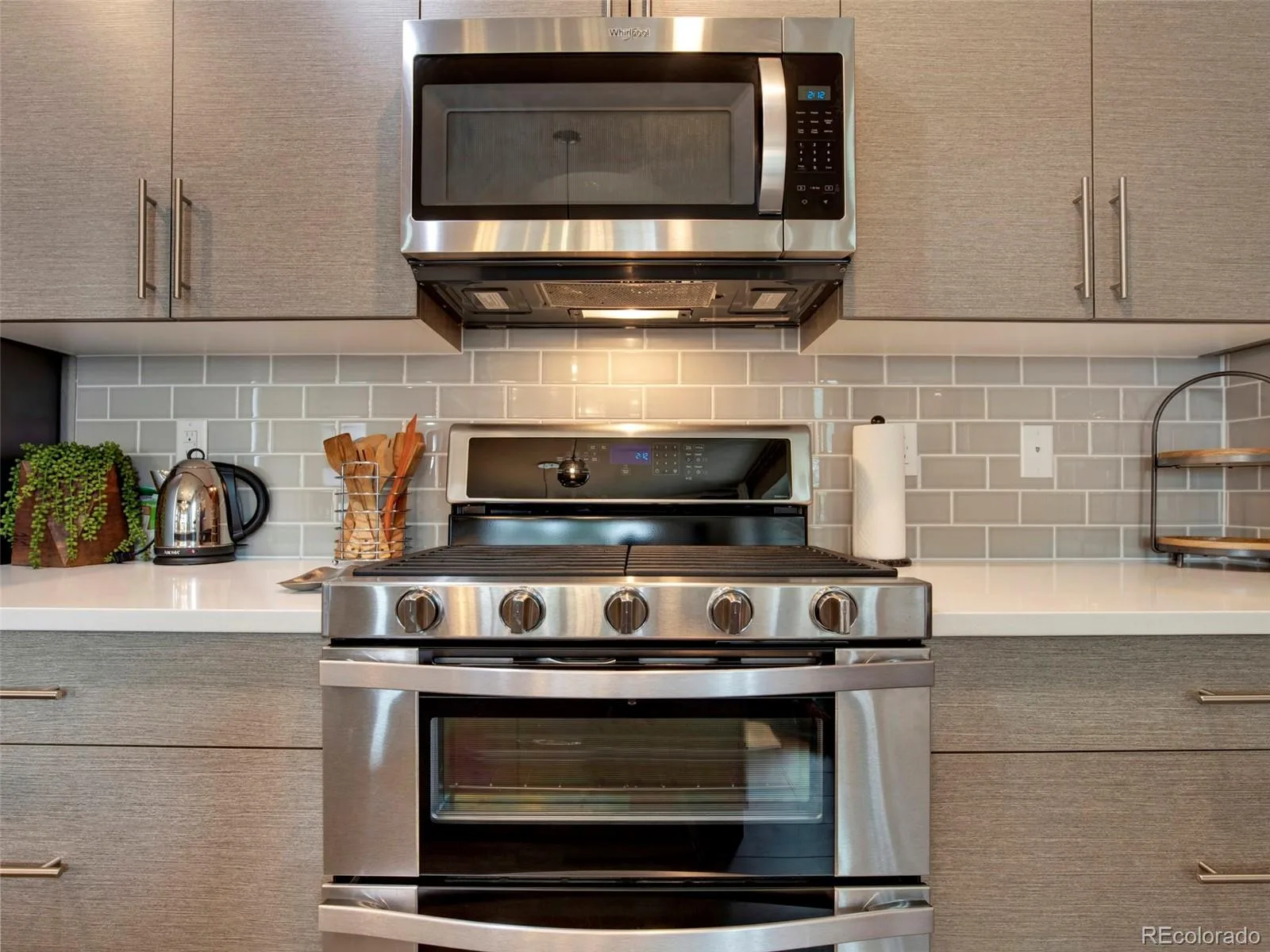 12249 W Alameda Drive Lakewood CO 80228 | MLS #REC2097451 08212026162706 1600 42