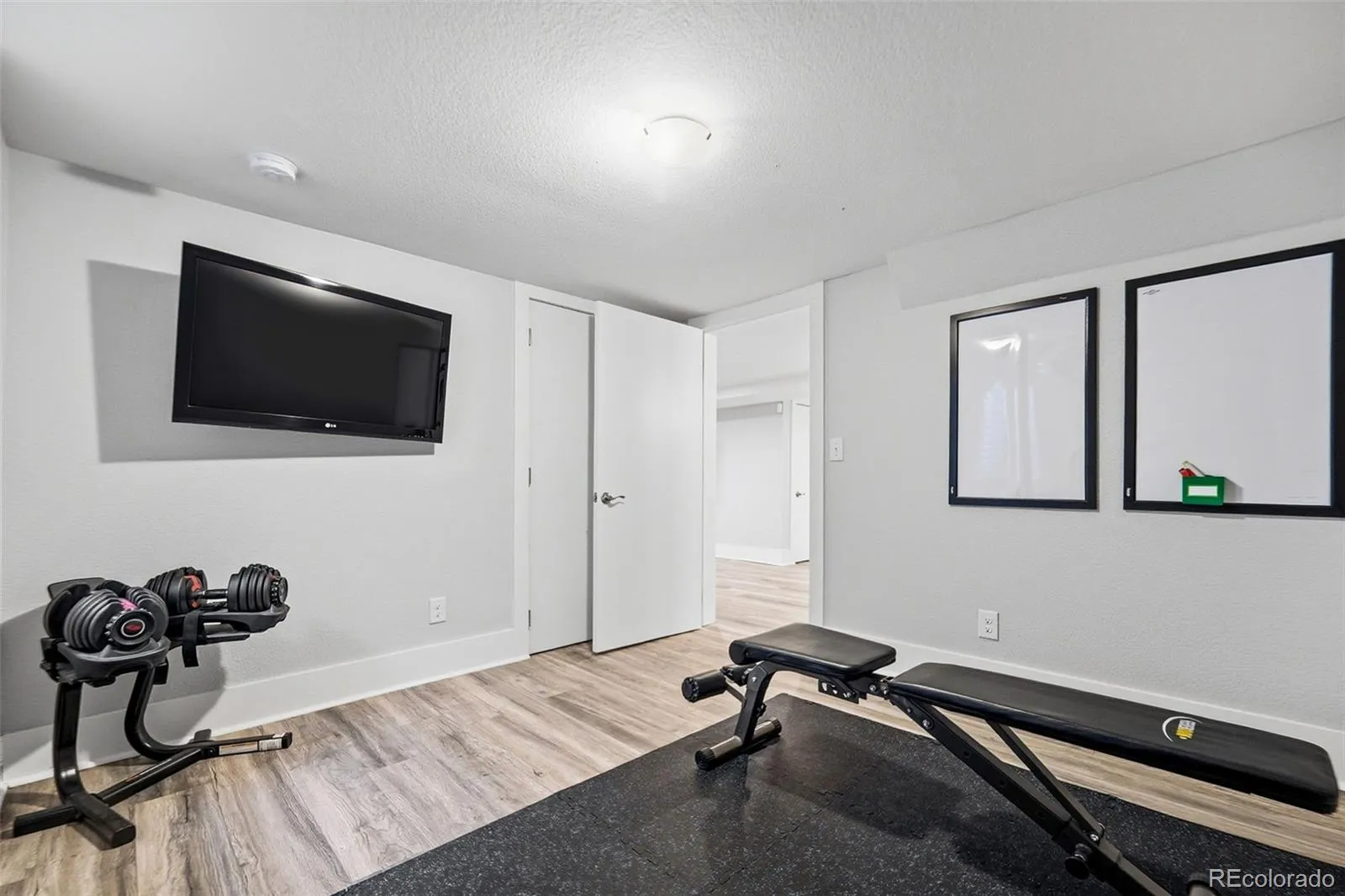 980 Elm Street Denver CO 80220 MLS #REC2098647 05032026192227 1600 34
