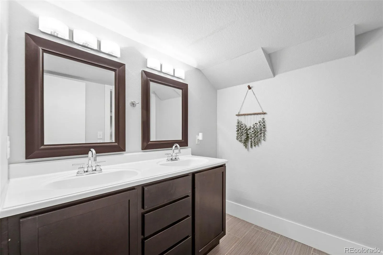 980 Elm Street Denver CO 80220 MLS #REC2098647 05032026192227 1600 35
