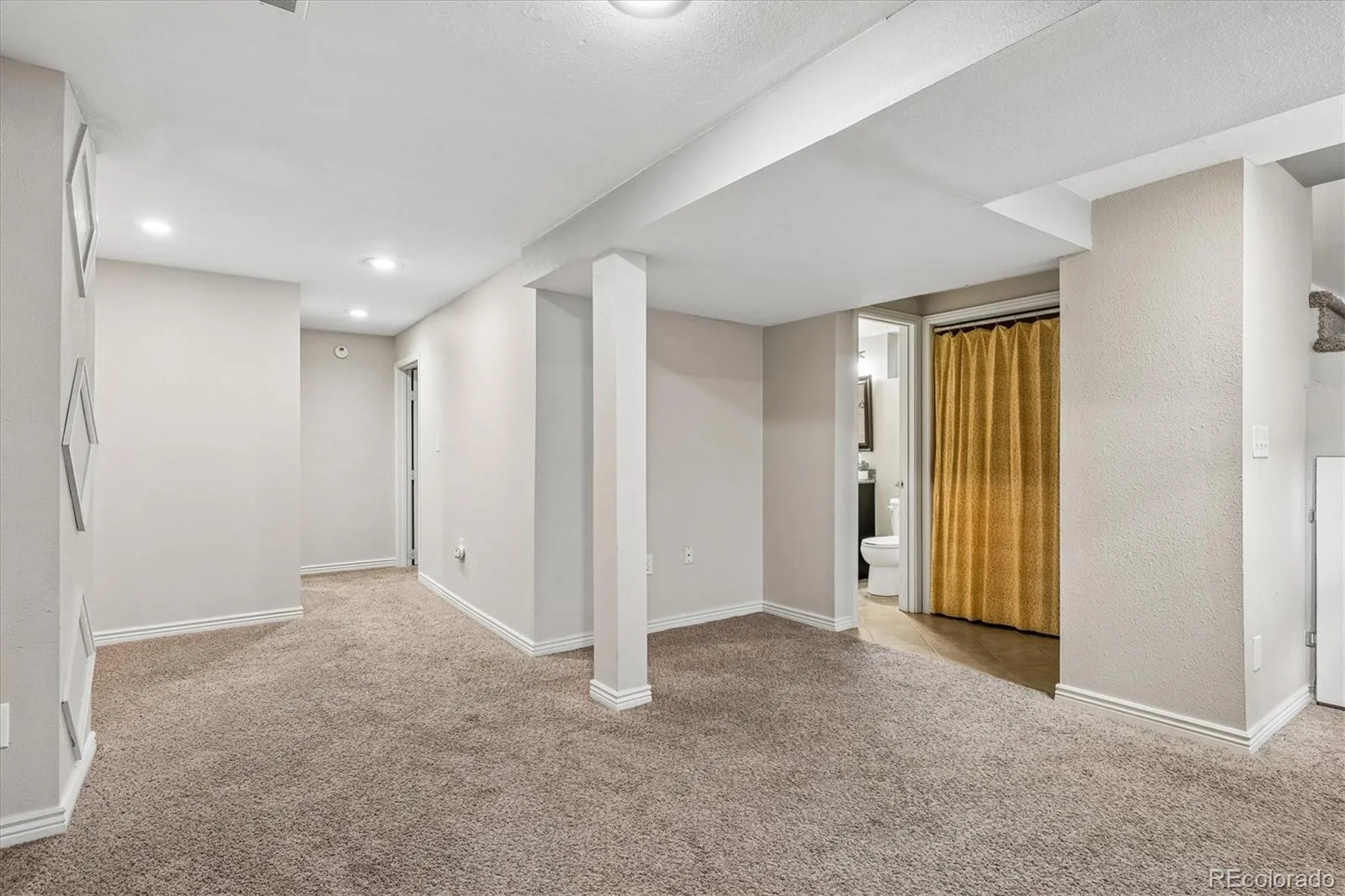 3230 Magnolia Street Denver CO 80207 | MLS #REC2099104 08052026174315 1600 19