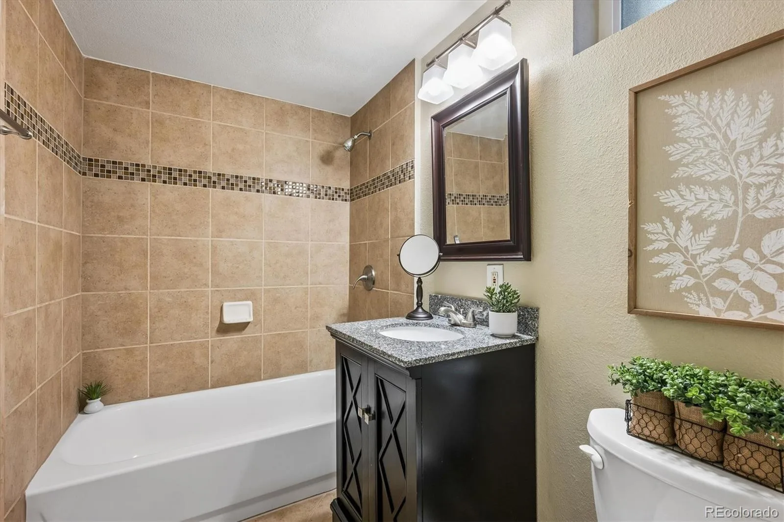 3230 Magnolia Street Denver CO 80207 | MLS #REC2099104 08052026174315 1600 20