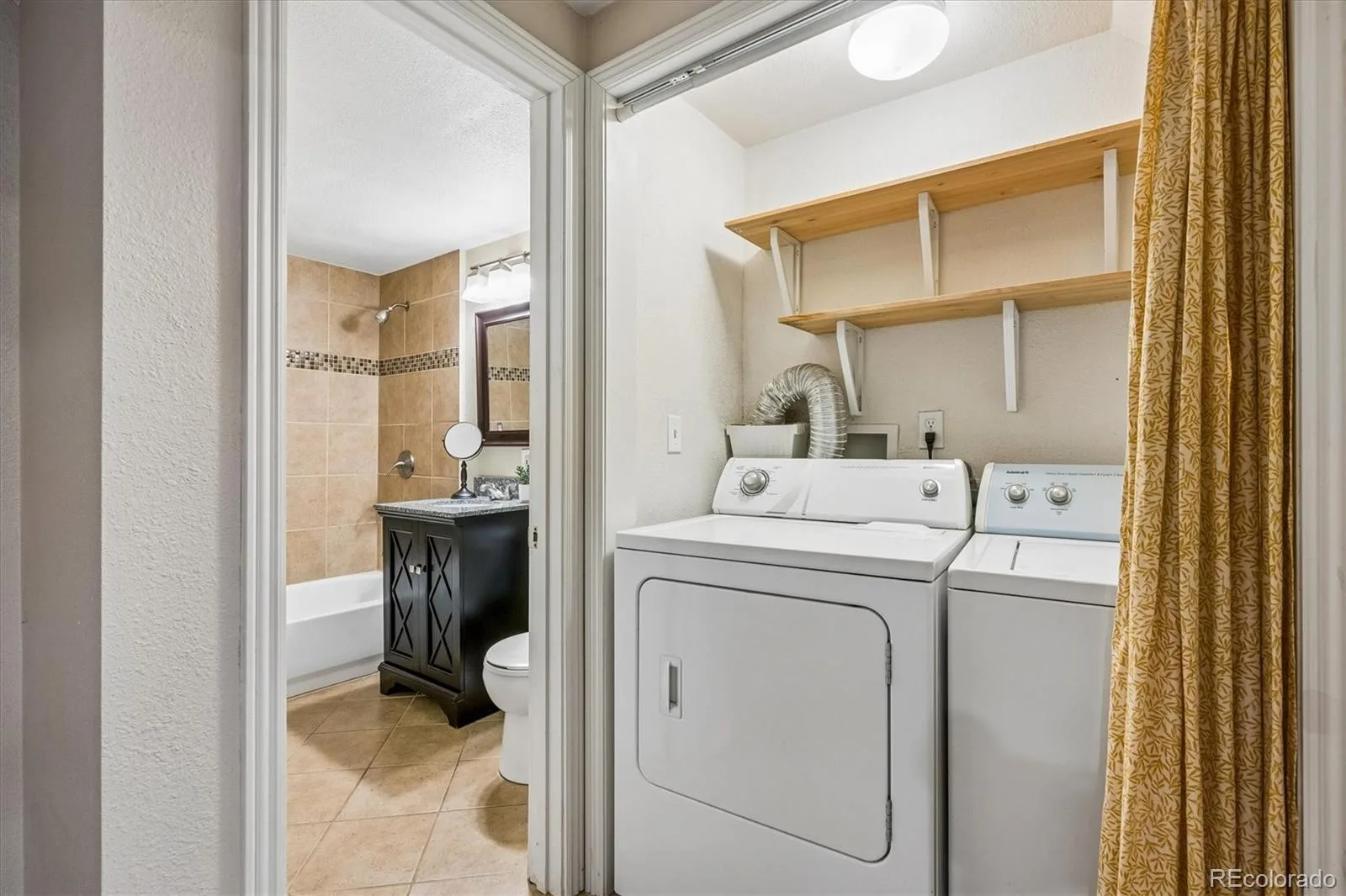 3230 Magnolia Street Denver CO 80207 | MLS #REC2099104 08052026174315 1600 21