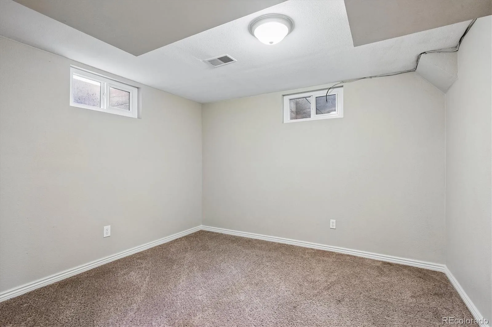 3230 Magnolia Street Denver CO 80207 | MLS #REC2099104 08052026174315 1600 22