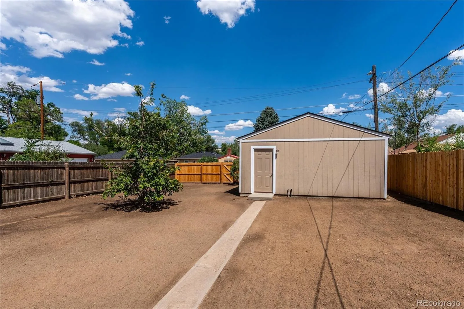 3230 Magnolia Street Denver CO 80207 | MLS #REC2099104 08052026174315 1600 26