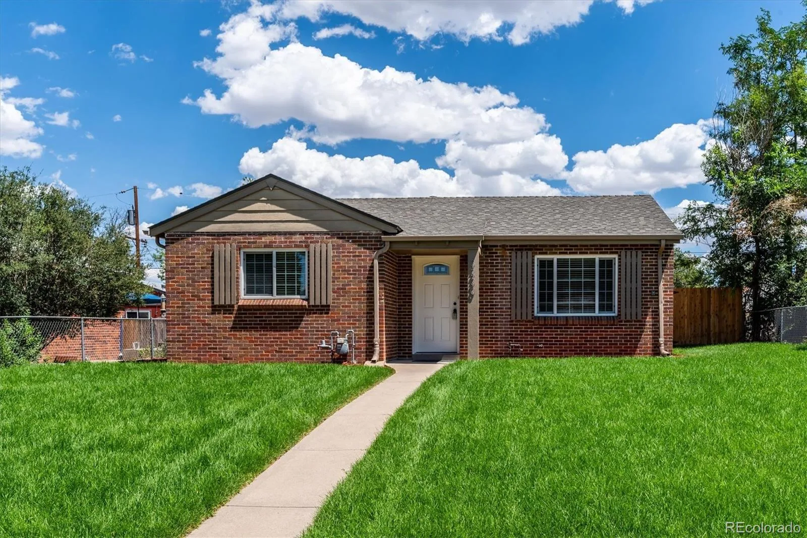 3230 Magnolia Street Denver CO 80207 | MLS #REC2099104 08052026174315 1600 36