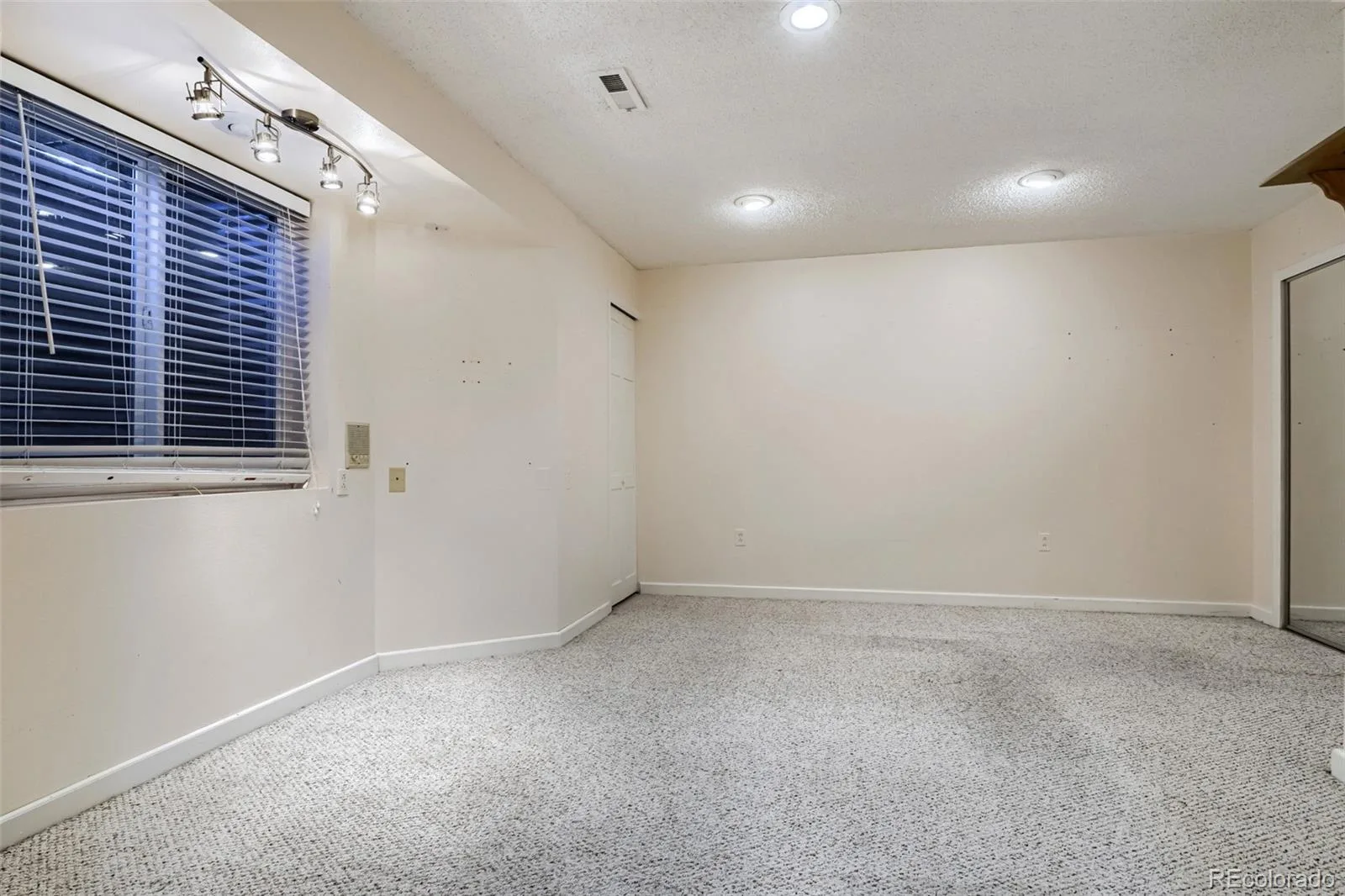 4292 S Fairplay Circle #C Aurora CO 80014 MLS #REC2099641 06142026161712 1600 17
