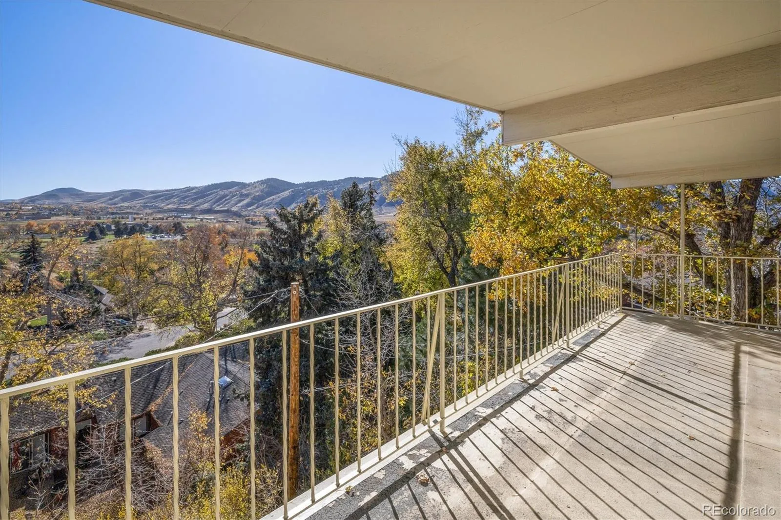 215 Lookout View Court Golden CO 80401 MLS #REC2101680 05092026031124 1600 14