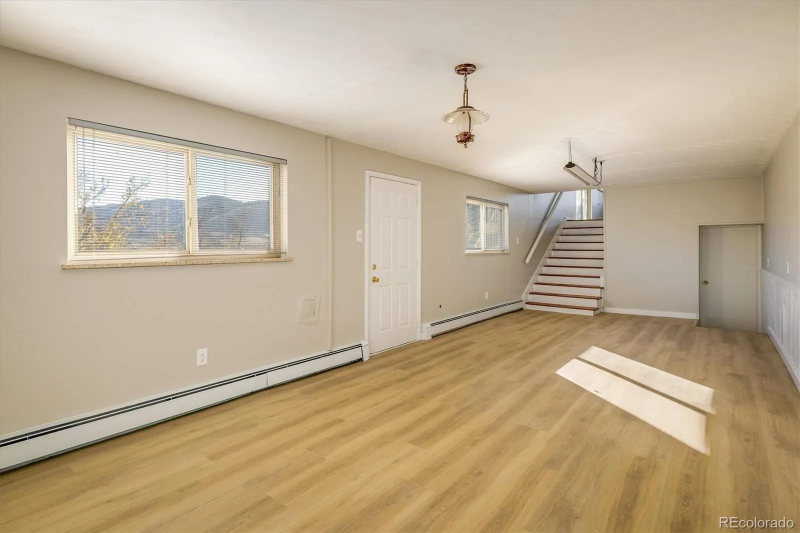 215 Lookout View Court Golden CO 80401 MLS #REC2101680 05092026031124 1600 21