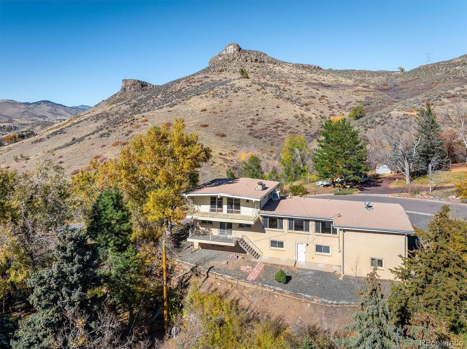 215 Lookout View Court Golden CO 80401 MLS #REC2101680 05092026031124 1600 24