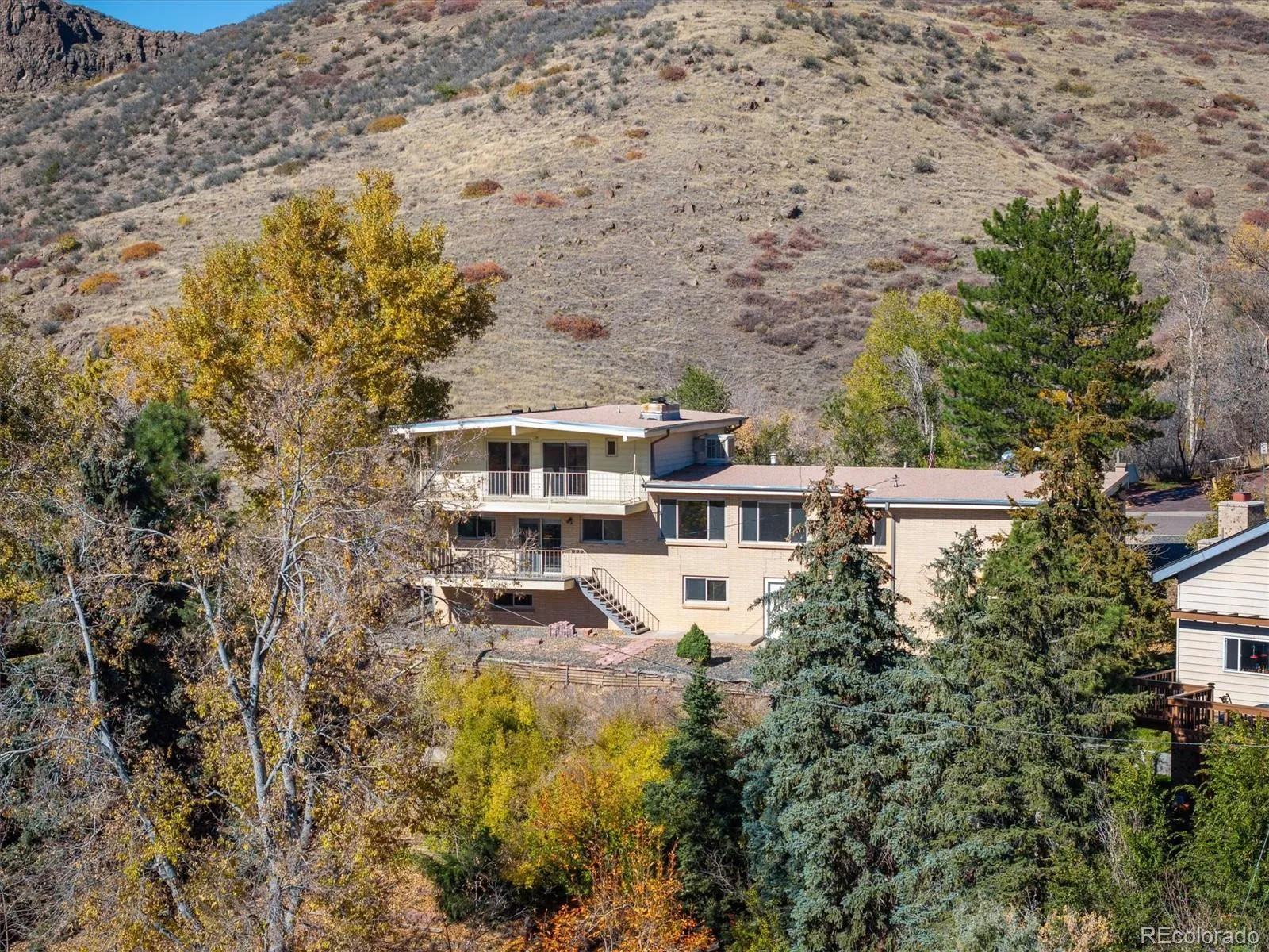 215 Lookout View Court Golden CO 80401 MLS #REC2101680 05092026031124 1600 25