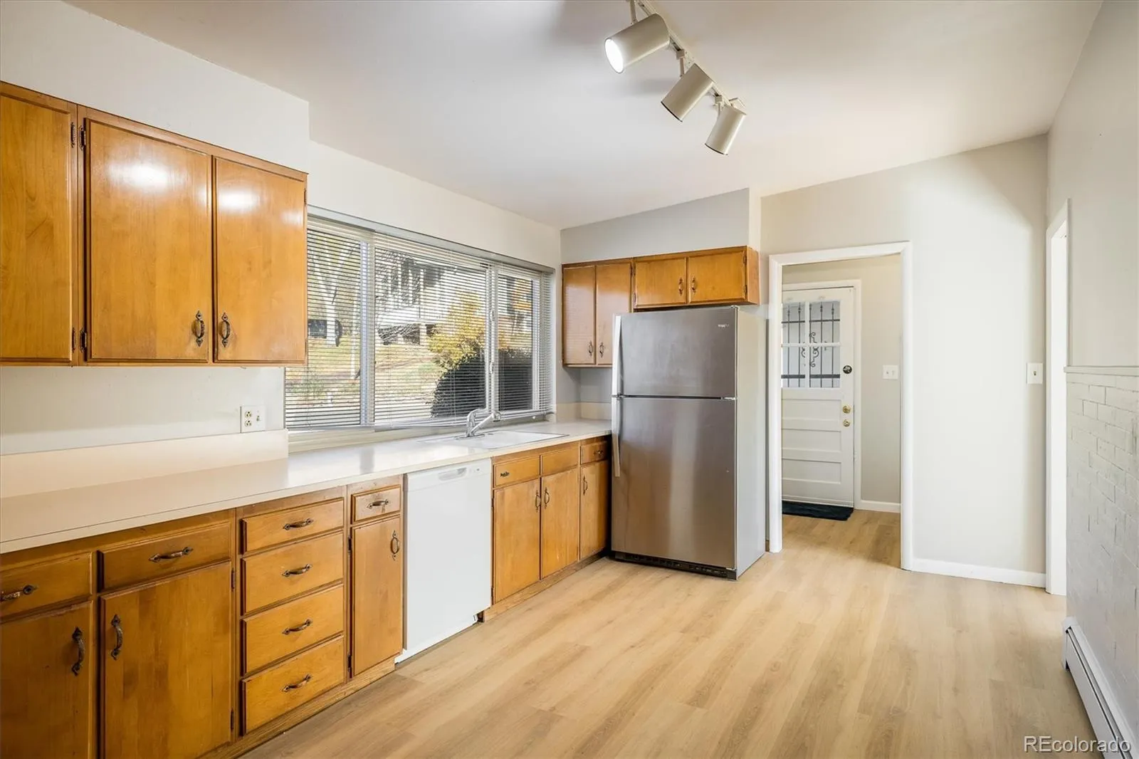 215 Lookout View Court Golden CO 80401 MLS #REC2101680 05092026031124 1600 9