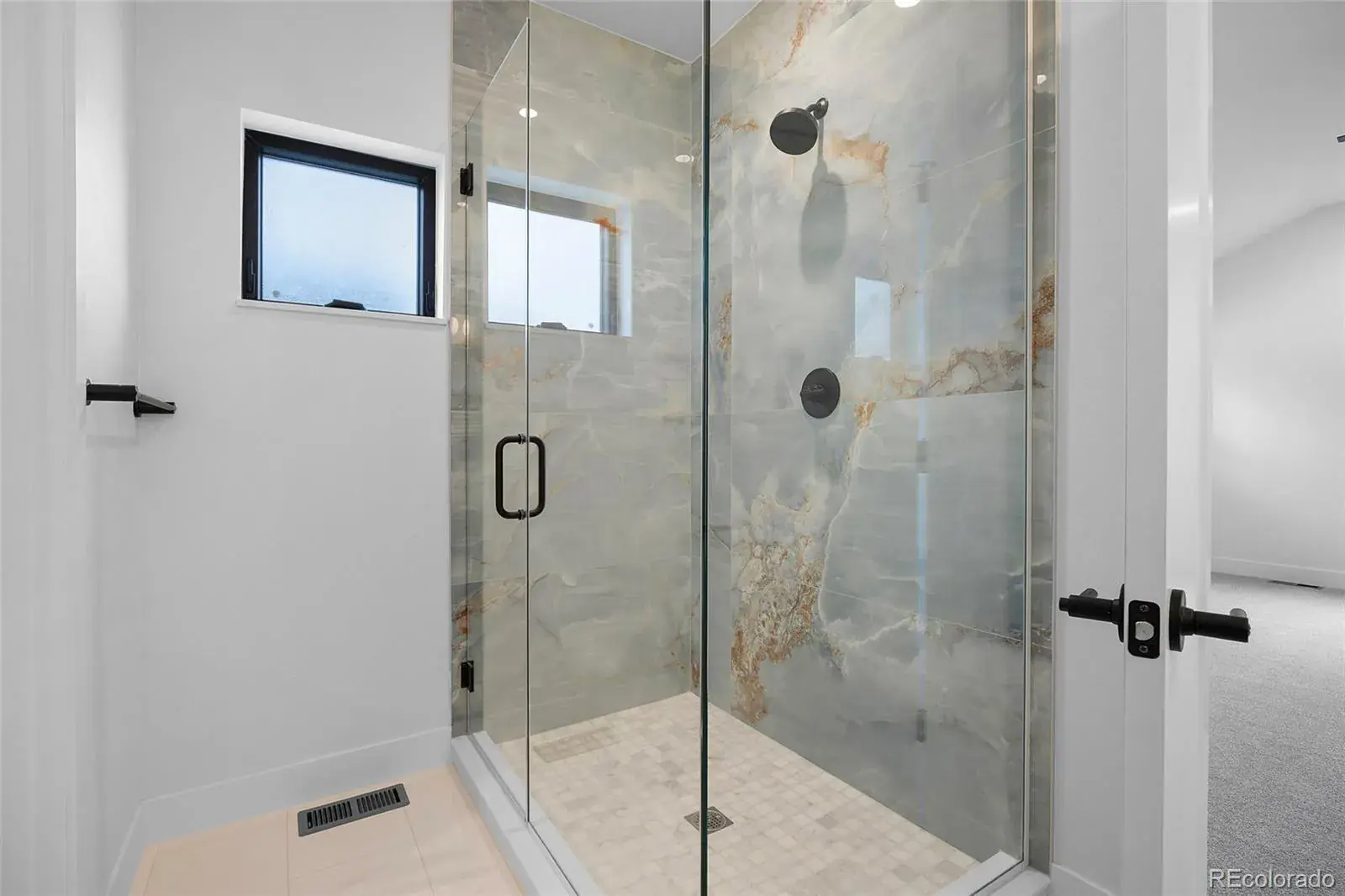 01192026010449 1600 19