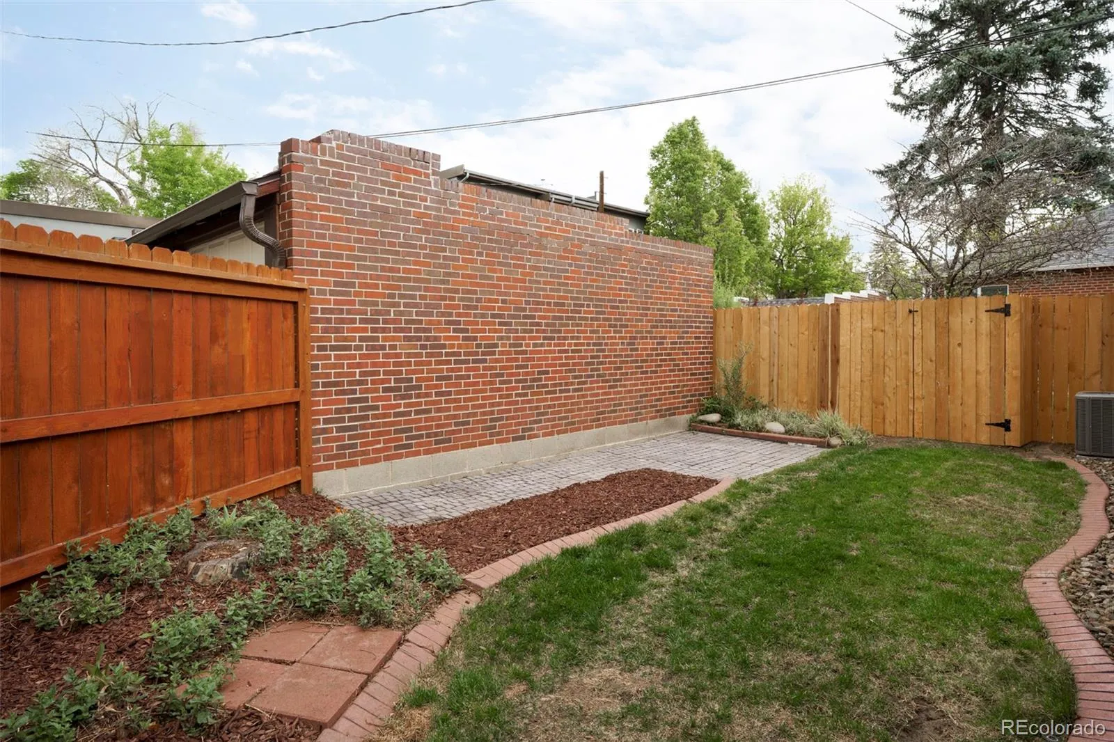 04202026140558 1600 21