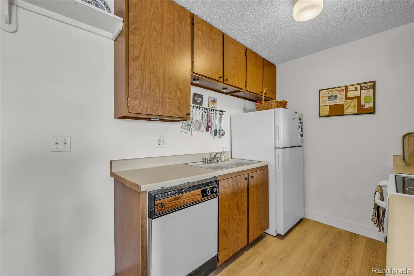 3100 S Federal Boulevard #305 Denver CO 80236 | MLS #REC2105129 02192026050552 1600 10