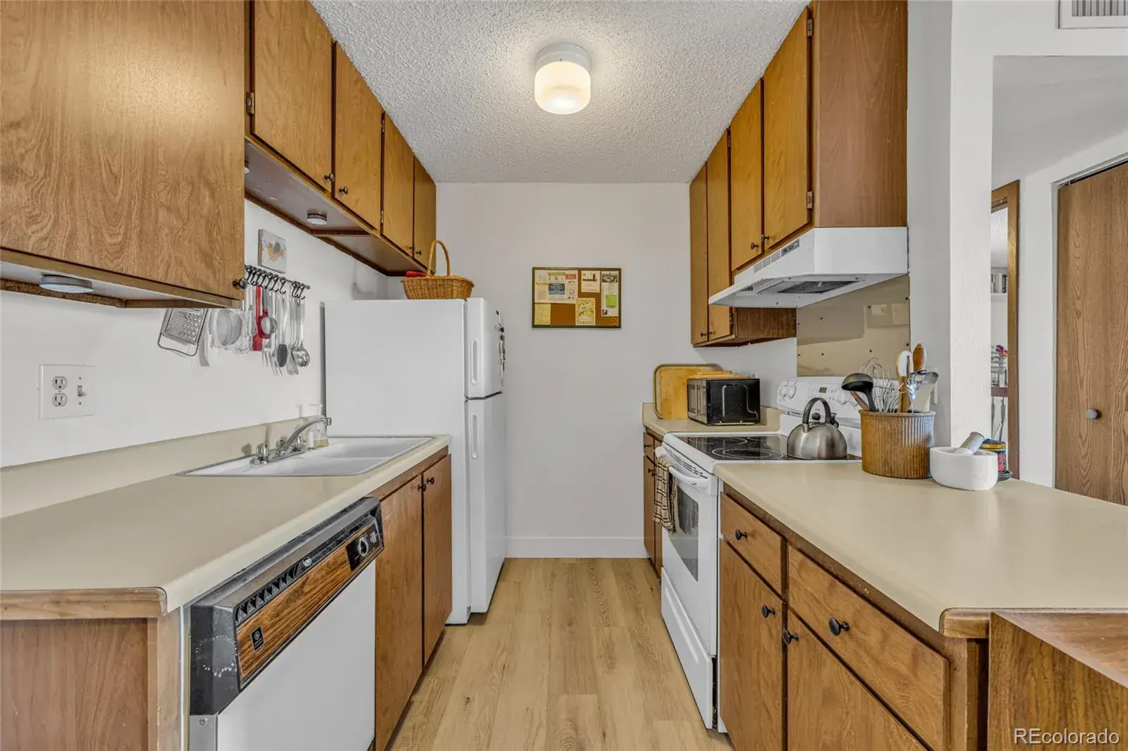 3100 S Federal Boulevard #305 Denver CO 80236 | MLS #REC2105129 02192026050552 1600 8