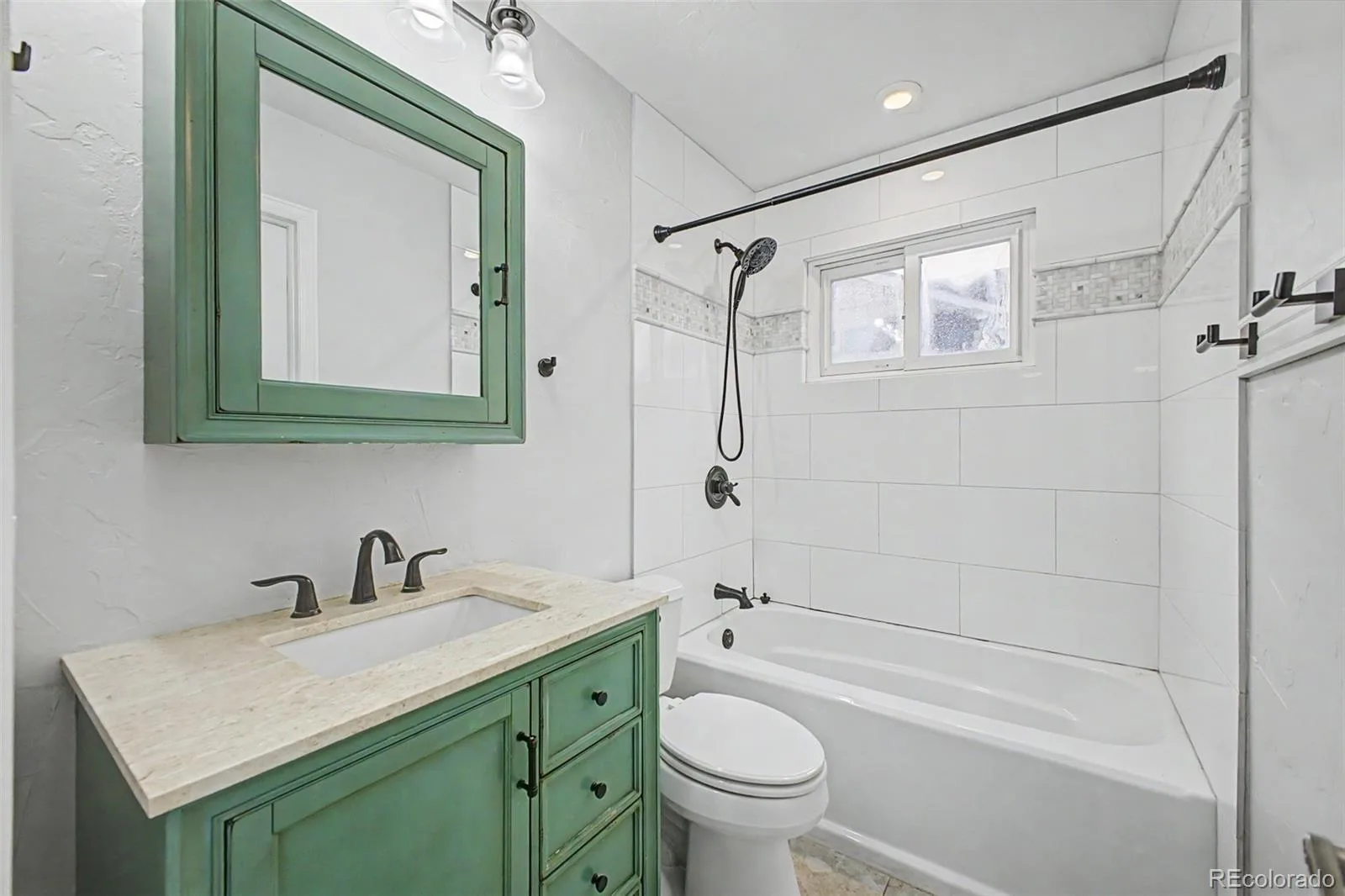 1571 S Krameria Street Denver CO 80224 | MLS #REC2108684 08192026134614 1600 17
