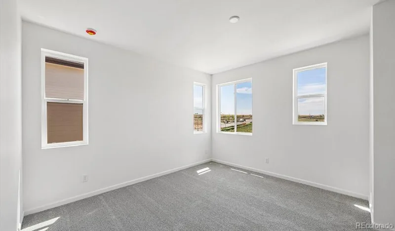 21371 E 67th Avenue Aurora CO 80019 | MLS #REC2108687 08182026195649 800 16
