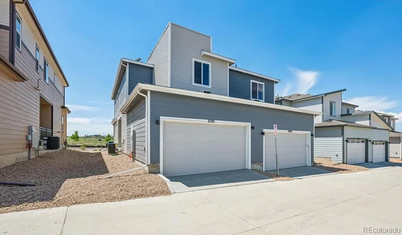 21371 E 67th Avenue Aurora CO 80019 | MLS #REC2108687 08182026195649 800 19