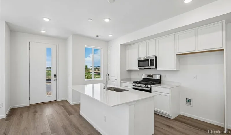 21371 E 67th Avenue Aurora CO 80019 | MLS #REC2108687 08182026195649 800 3