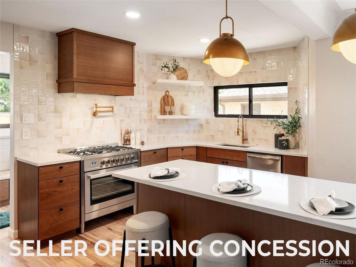 2150 N Monaco Street Parkway Denver CO 80207 | MLS #REC2111351 MLS #REC2111351 image #0