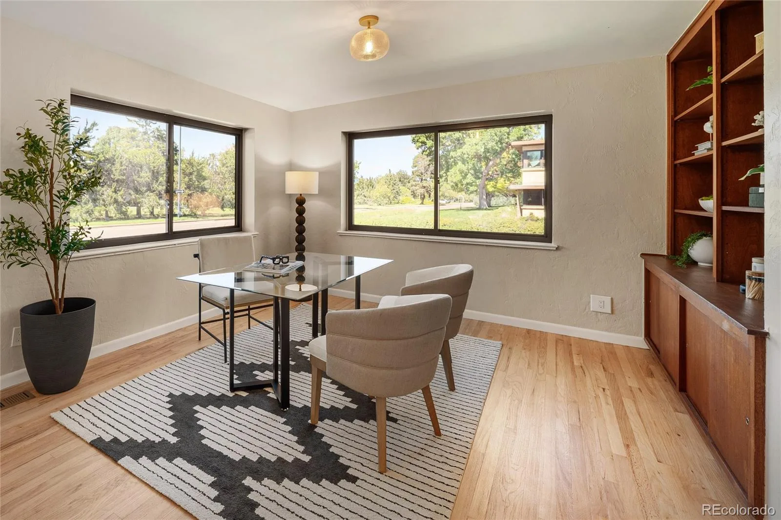 2150 N Monaco Street Parkway Denver CO 80207 | MLS #REC2111351 10012026011122 1600 20