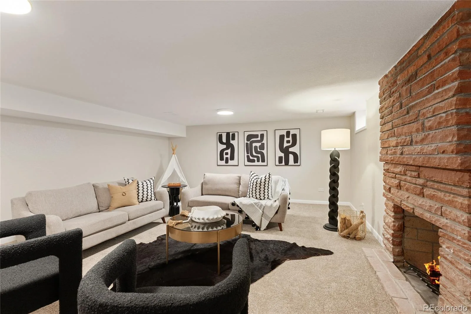 2150 N Monaco Street Parkway Denver CO 80207 | MLS #REC2111351 10012026011122 1600 33