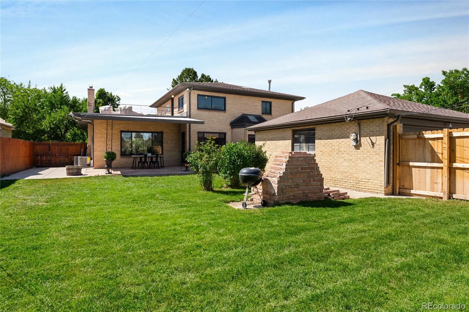 2150 N Monaco Street Parkway Denver CO 80207 | MLS #REC2111351 10012026011122 1600 39