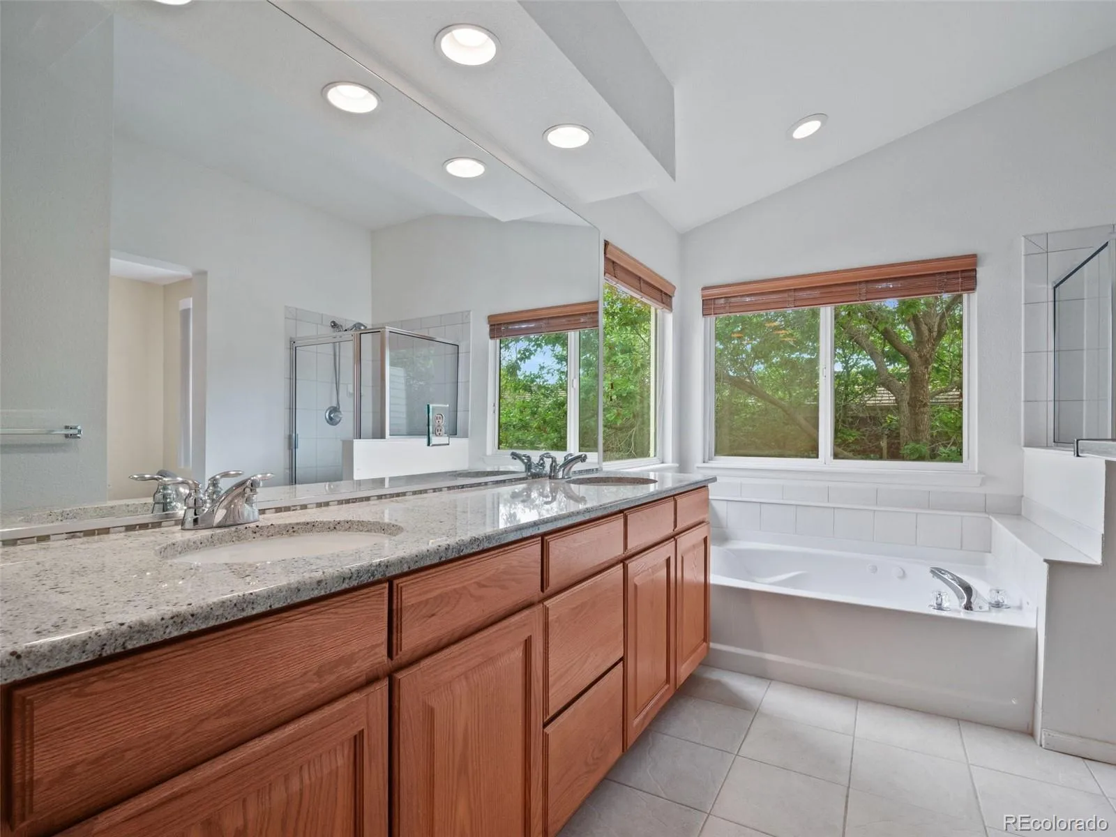 2392 S Oswego Street Aurora CO 80014 MLS #REC2111686 06102026204140 1600 14