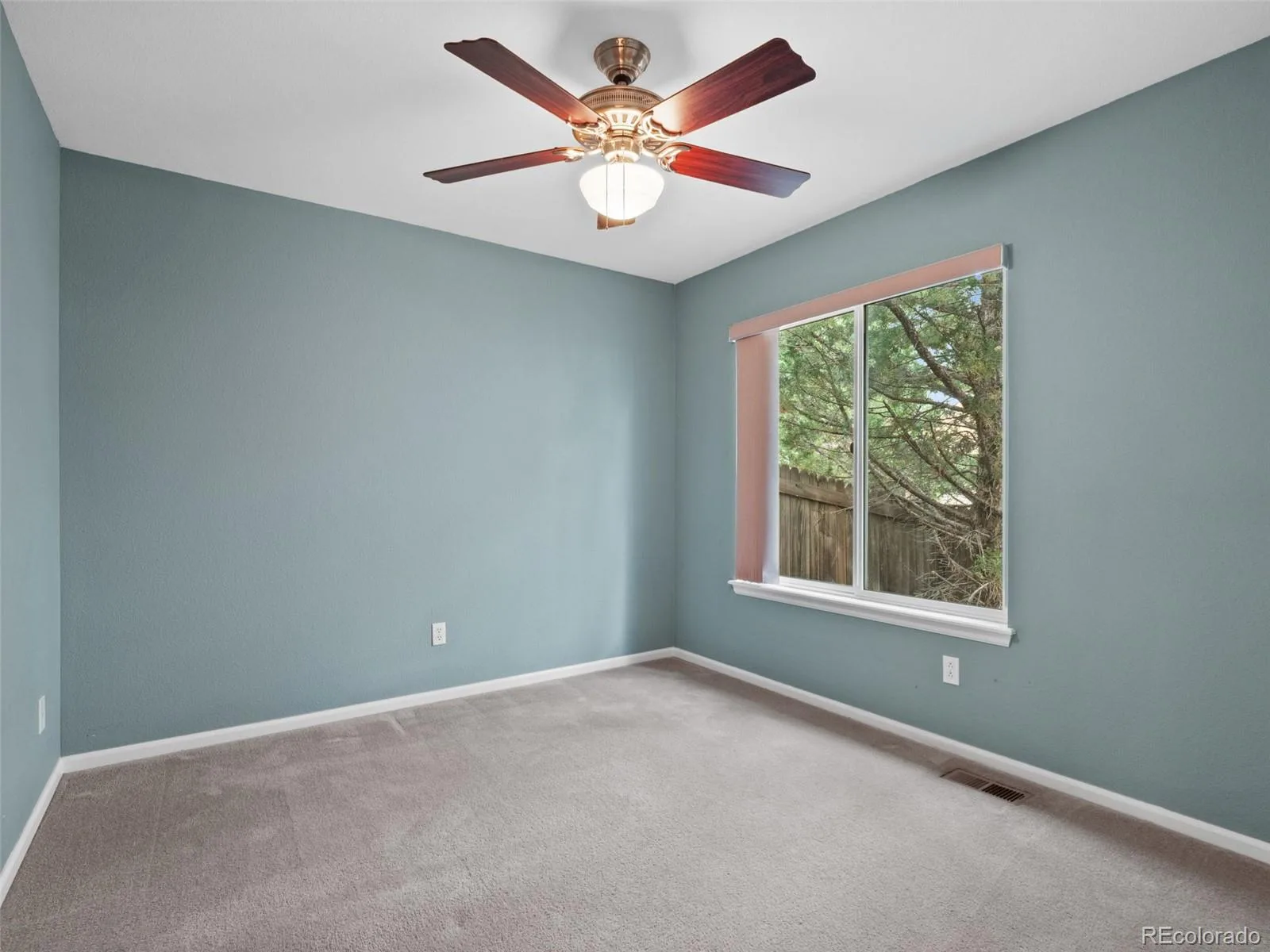 2392 S Oswego Street Aurora CO 80014 MLS #REC2111686 06102026204140 1600 17