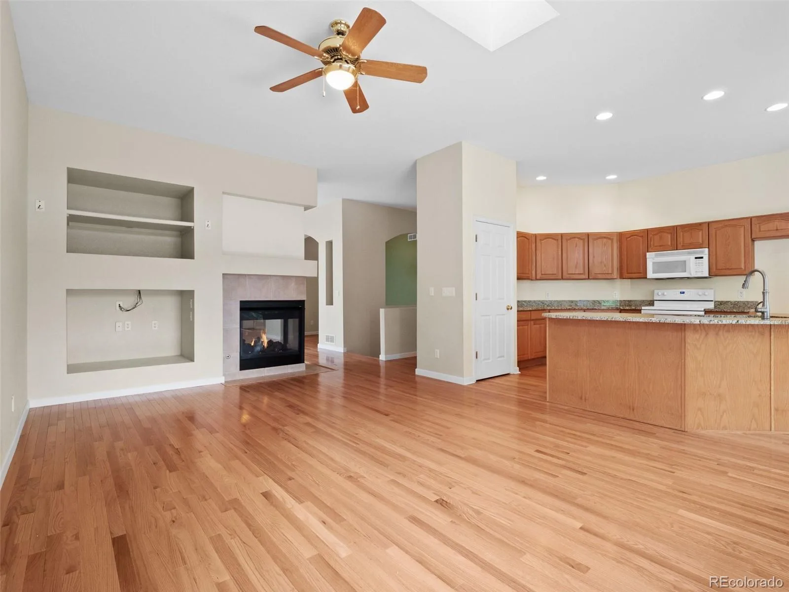 2392 S Oswego Street Aurora CO 80014 MLS #REC2111686 06102026204140 1600 8