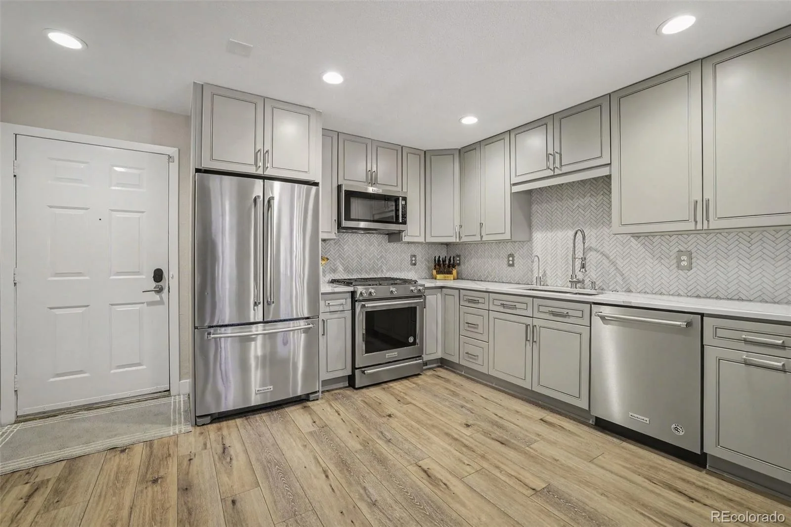 6479 S Havana Street #A Englewood CO 80111 | MLS #REC2111735 07182026063532 1600 4