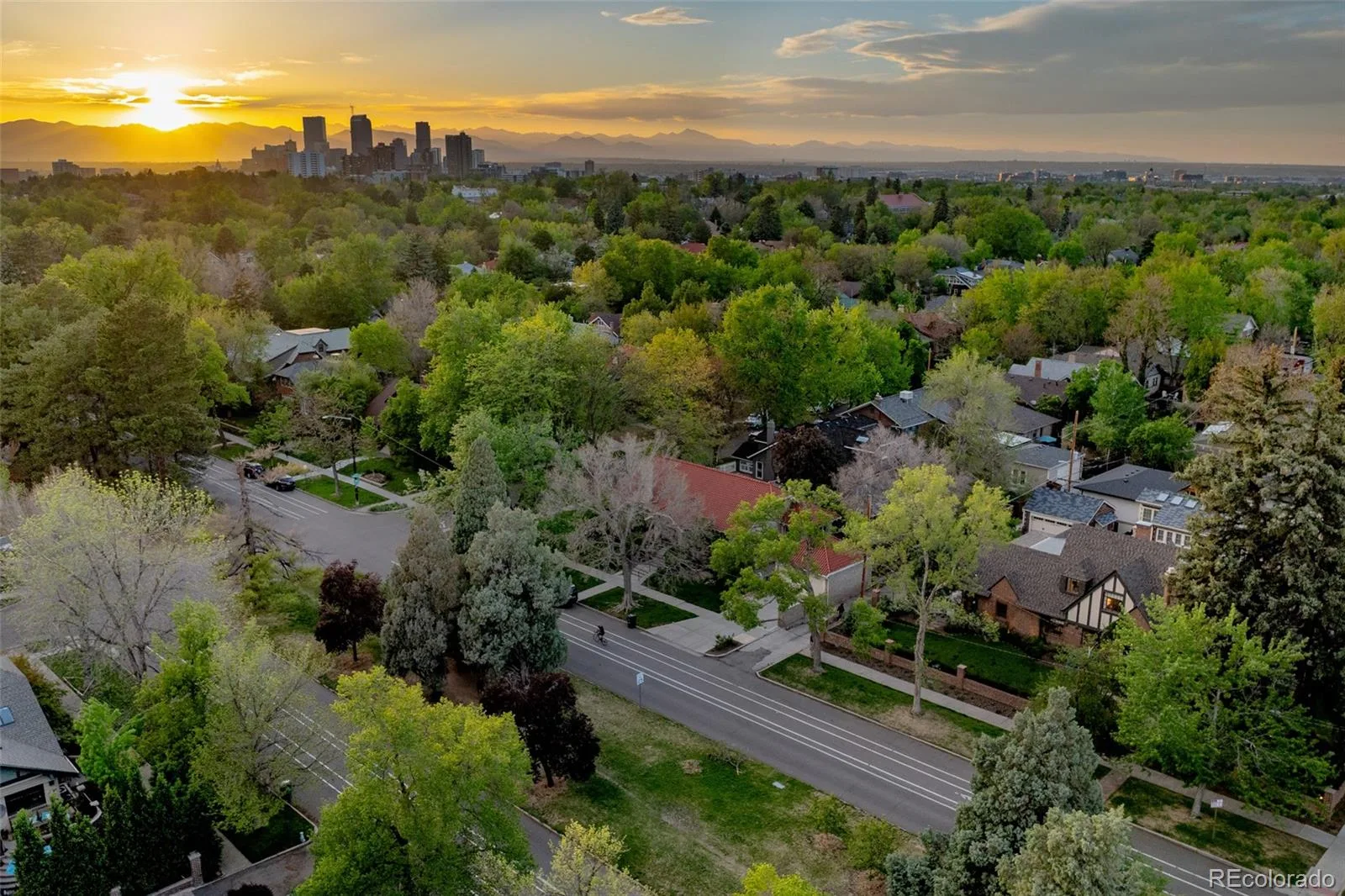 3215 E 7th Avenue Parkway Denver CO 80206 MLS #REC2112131 06112026173542 1600 34