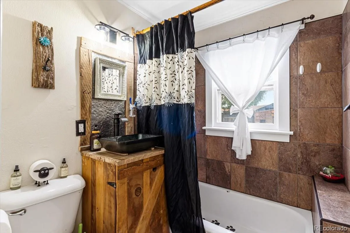 15335 Arapahoe Drive Golden CO 80403 | MLS #REC2113677 07222026023326 1200 14