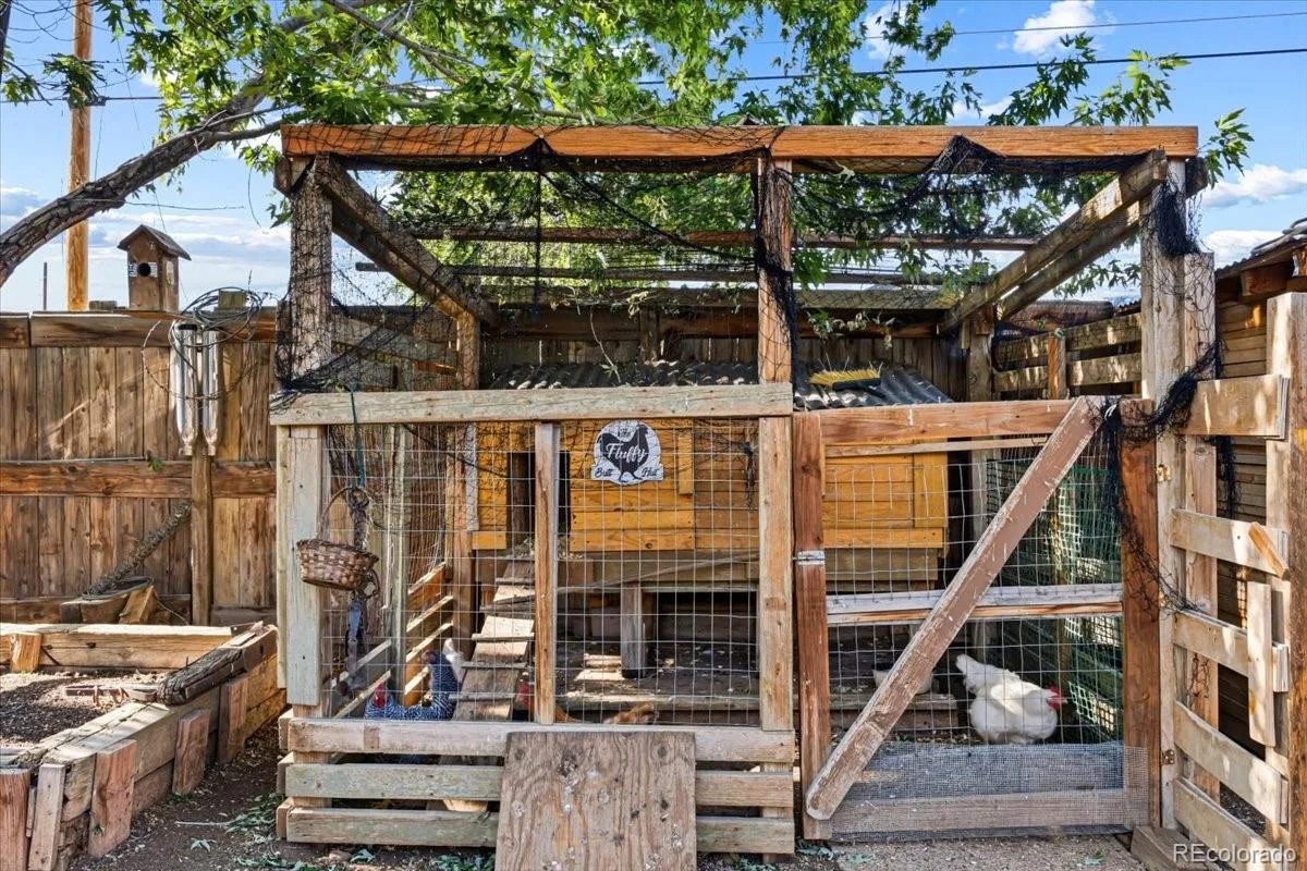 15335 Arapahoe Drive Golden CO 80403 | MLS #REC2113677 07222026023326 1200 27