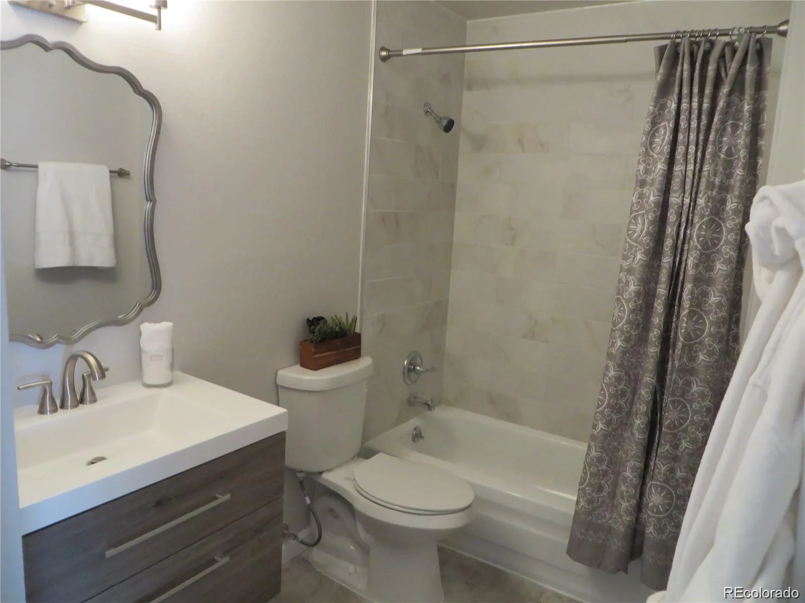 10150 E Virginia Avenue #20-201 #20 Denver CO 80247 | MLS #REC2115044 06202026195457 1600 11