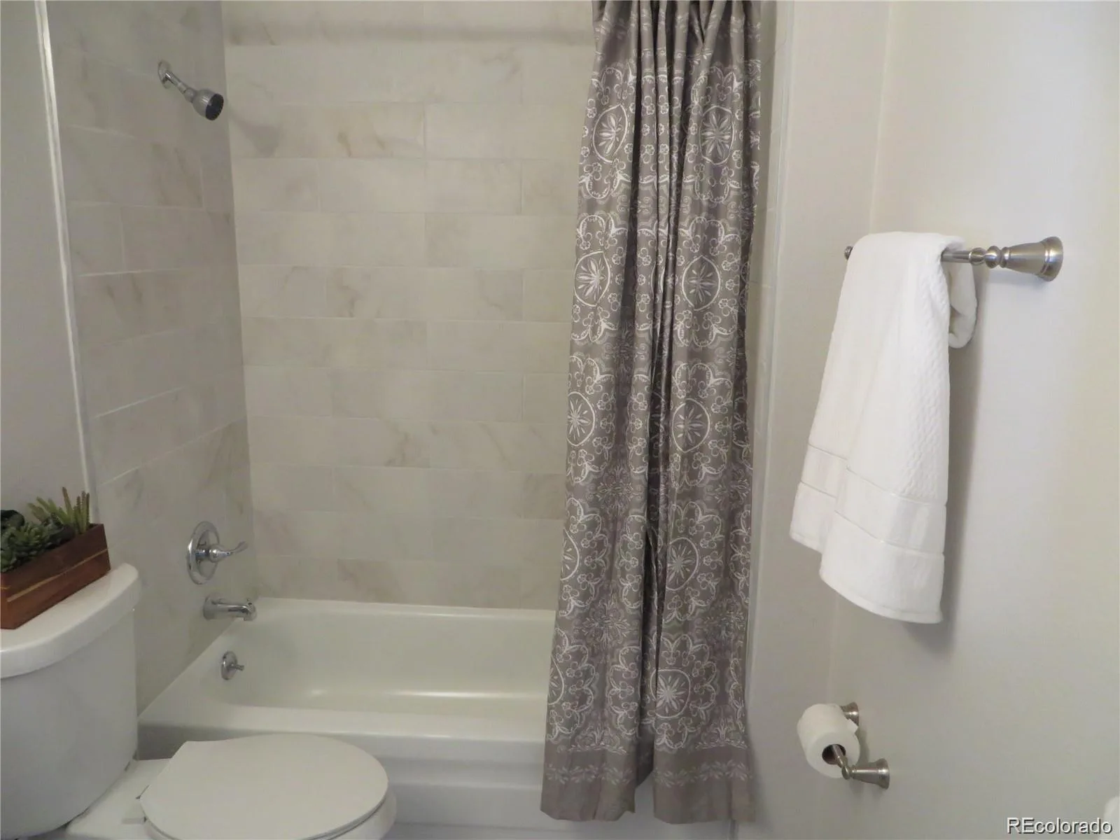 10150 E Virginia Avenue #20-201 #20 Denver CO 80247 | MLS #REC2115044 06202026195457 1600 13