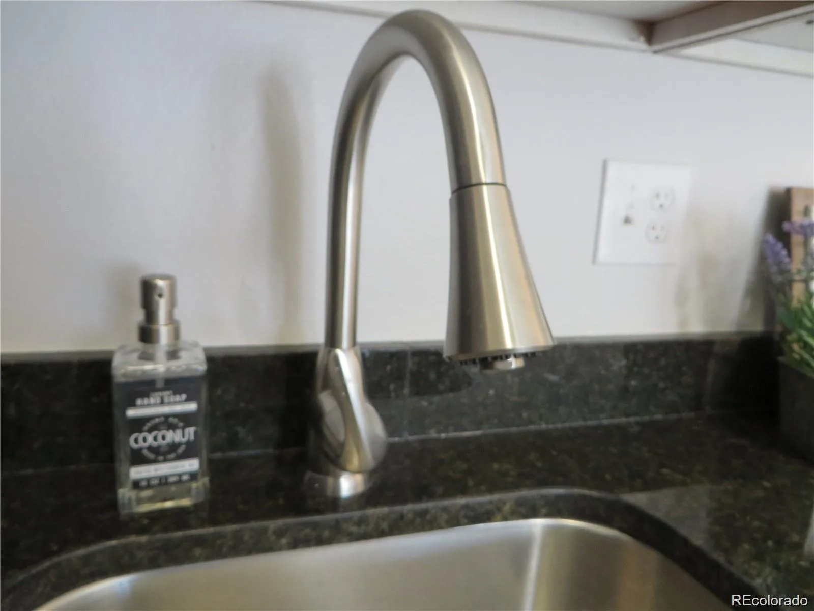 10150 E Virginia Avenue #20-201 #20 Denver CO 80247 | MLS #REC2115044 06202026195457 1600 21