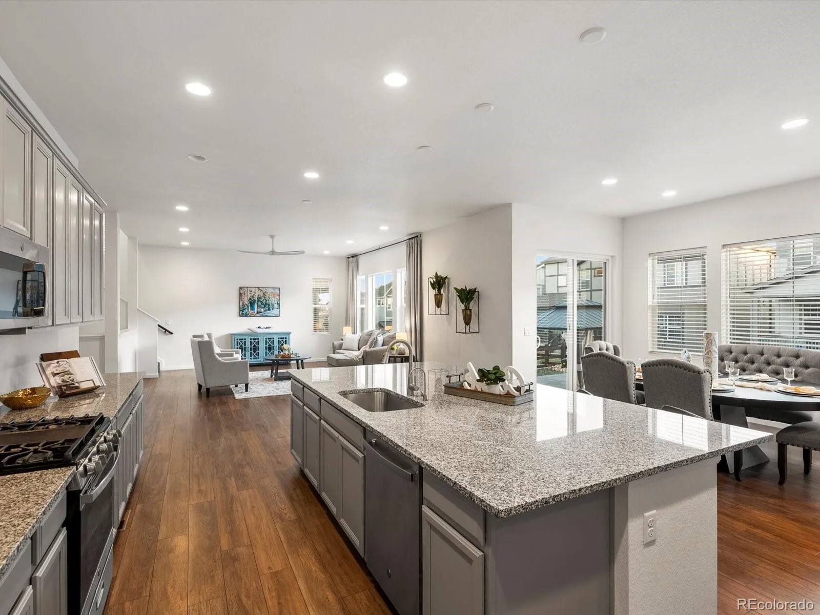 3044 Bivouac Point Castle Rock CO 80108 | MLS #REC2117654 04162026160744 1600 1