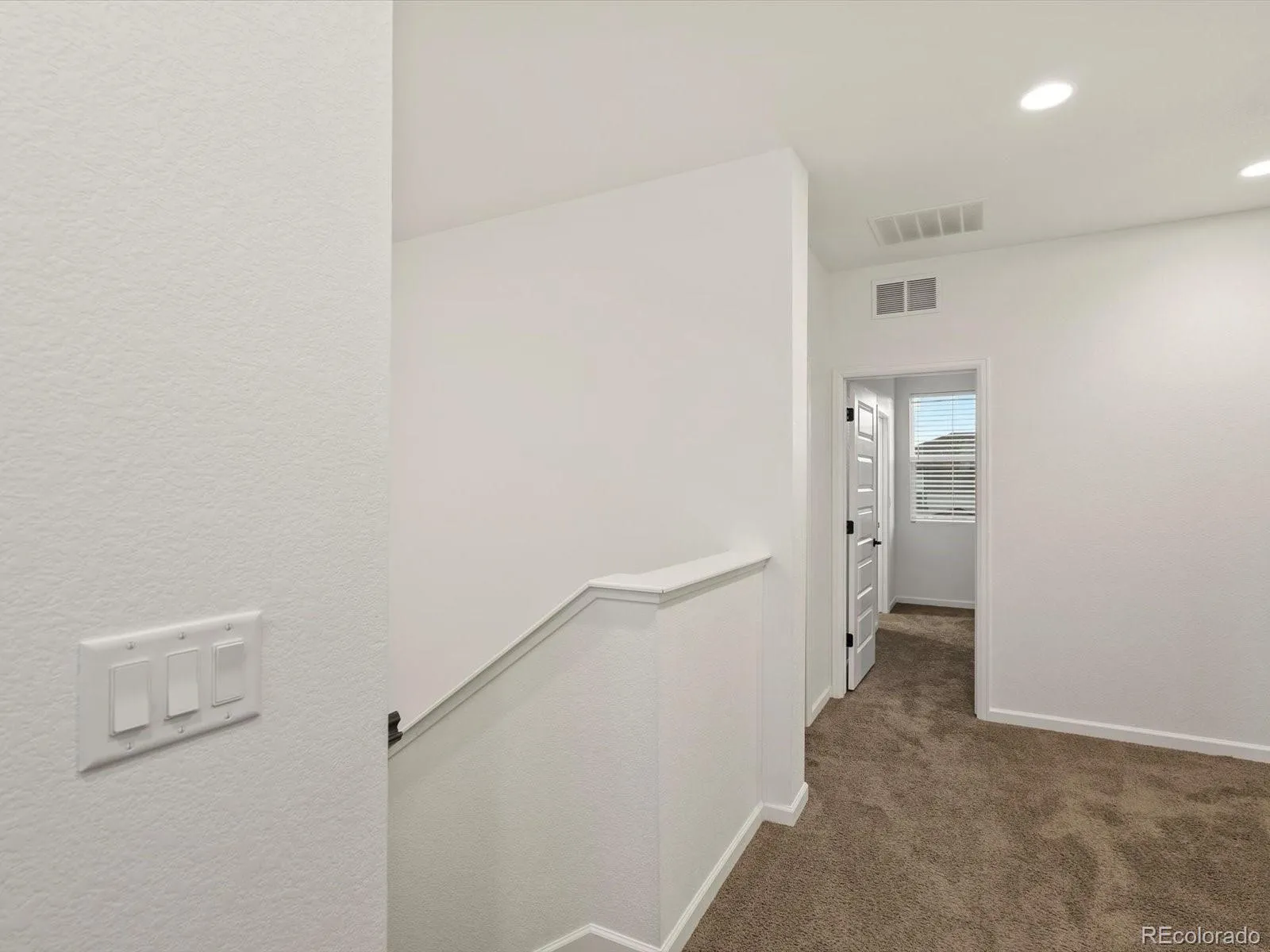 3044 Bivouac Point Castle Rock CO 80108 | MLS #REC2117654 04162026160744 1600 18