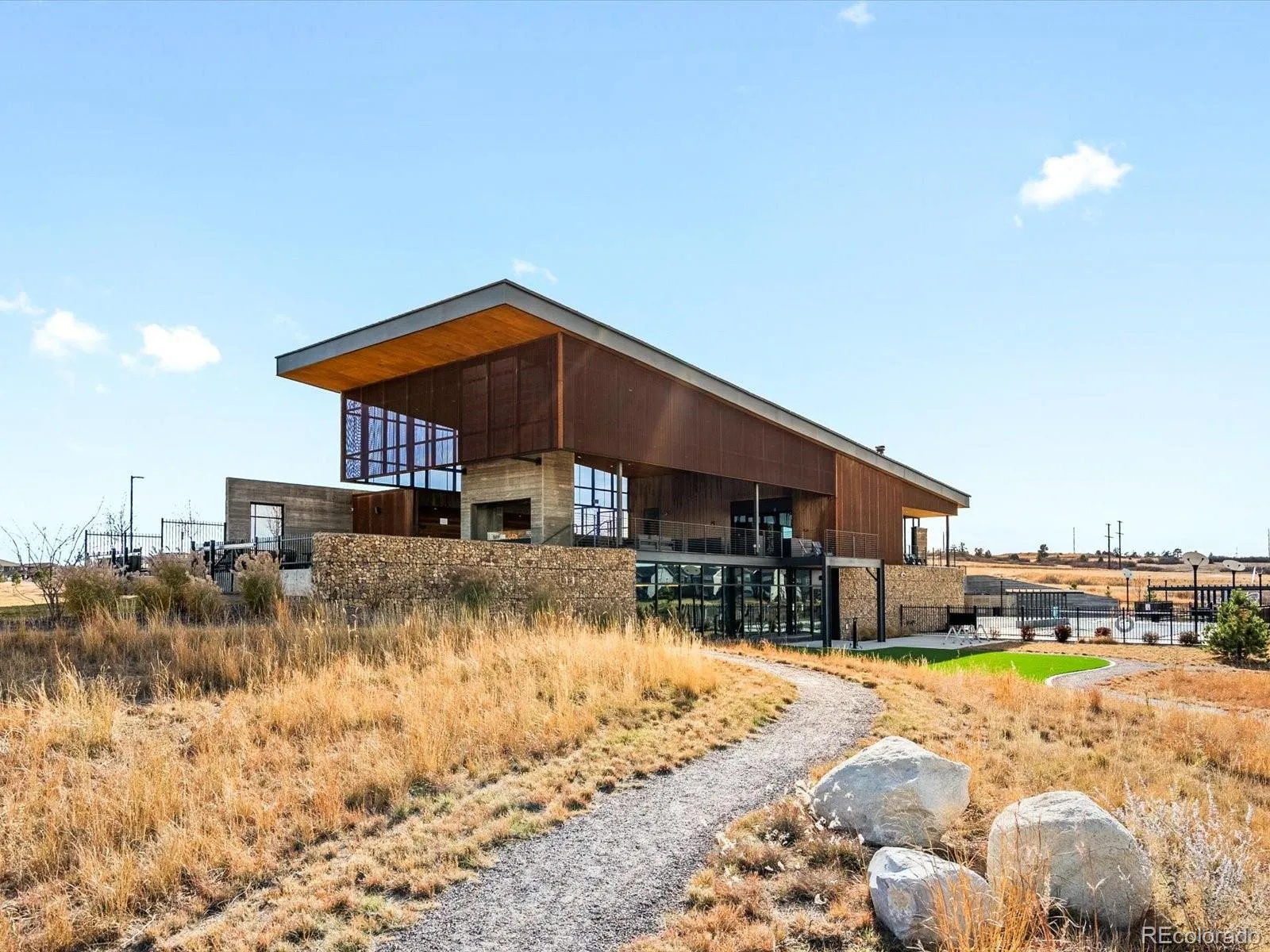 3044 Bivouac Point Castle Rock CO 80108 | MLS #REC2117654 04162026160744 1600 36