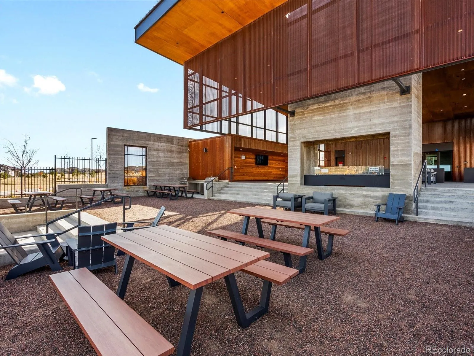 3044 Bivouac Point Castle Rock CO 80108 | MLS #REC2117654 04162026160744 1600 40