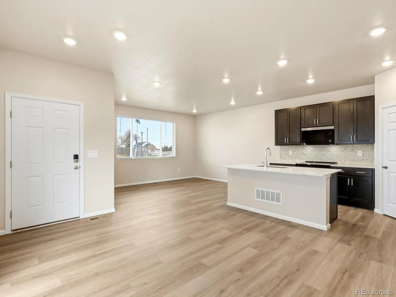 2232 E 164th Avenue Thornton CO 80602 | MLS #REC2117884 08212026214832 1600 4