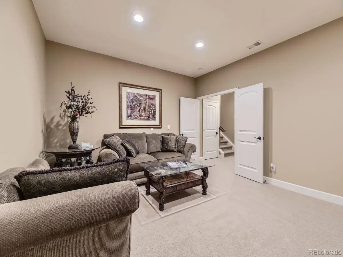 10776 Hillsboro Circle Parker CO 80134 MLS #REC2117984 03102025122102 1200 30
