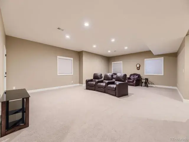 10776 Hillsboro Circle Parker CO 80134 MLS #REC2117984 03102025122102 640 26
