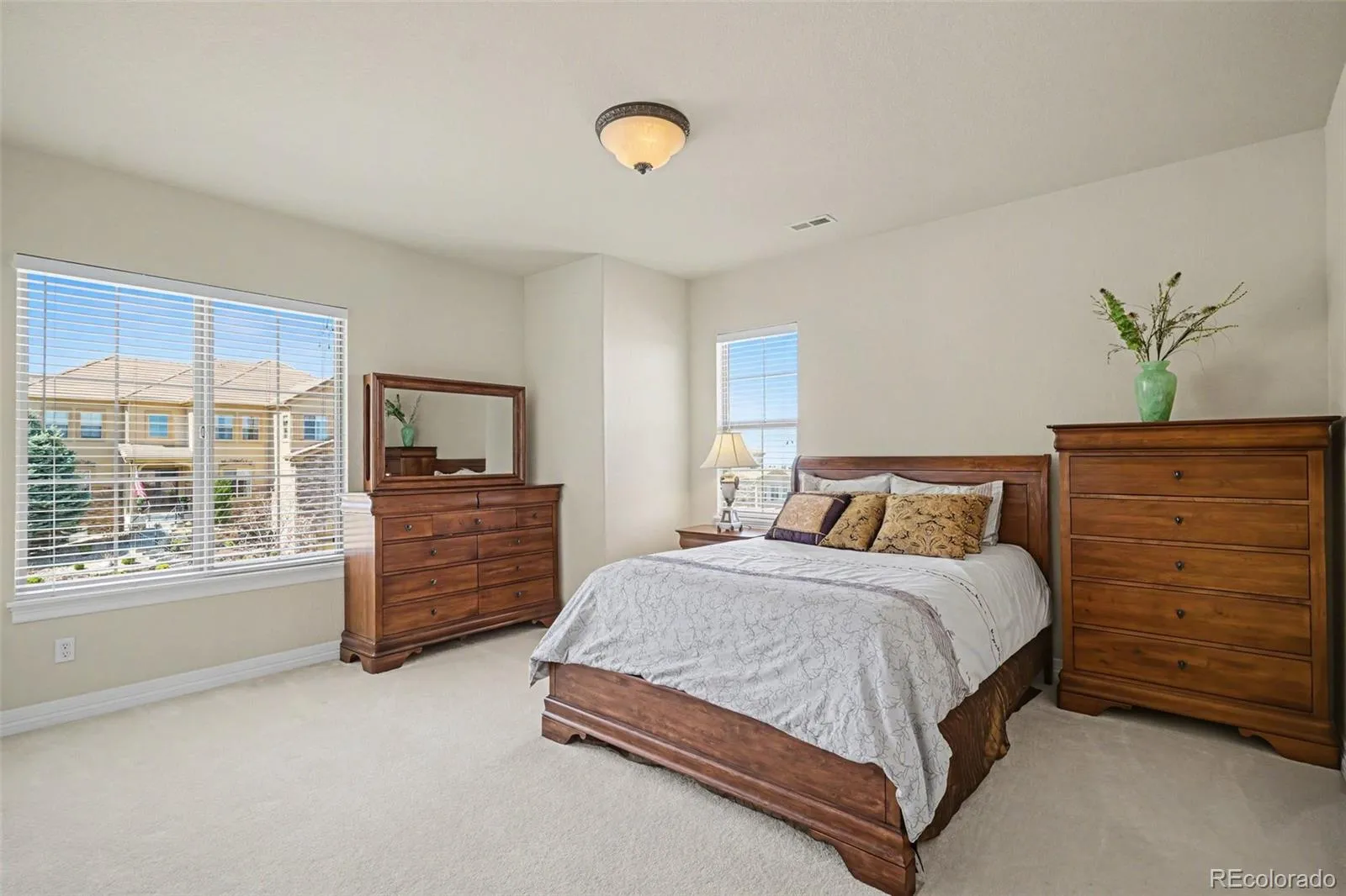 10528 Rivington Court Lone Tree CO 80124 MLS #REC2123433 05242026154010 1600 24