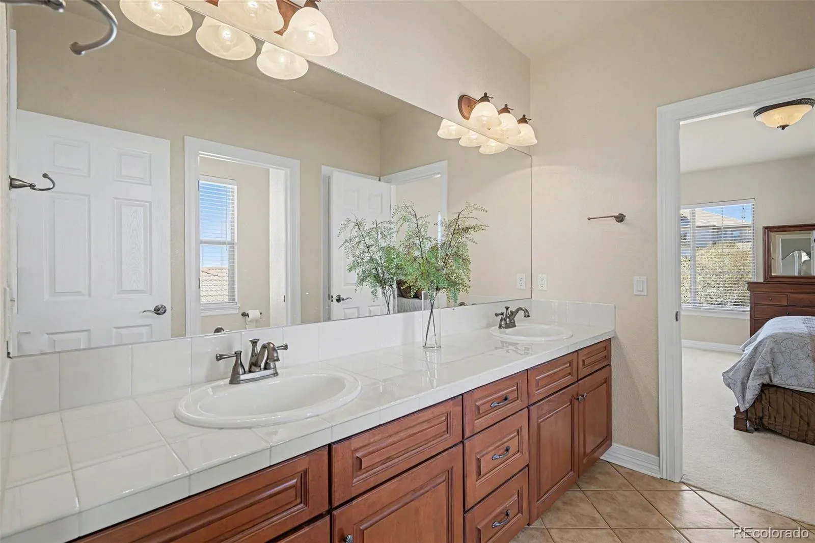10528 Rivington Court Lone Tree CO 80124 MLS #REC2123433 05242026154010 1600 25