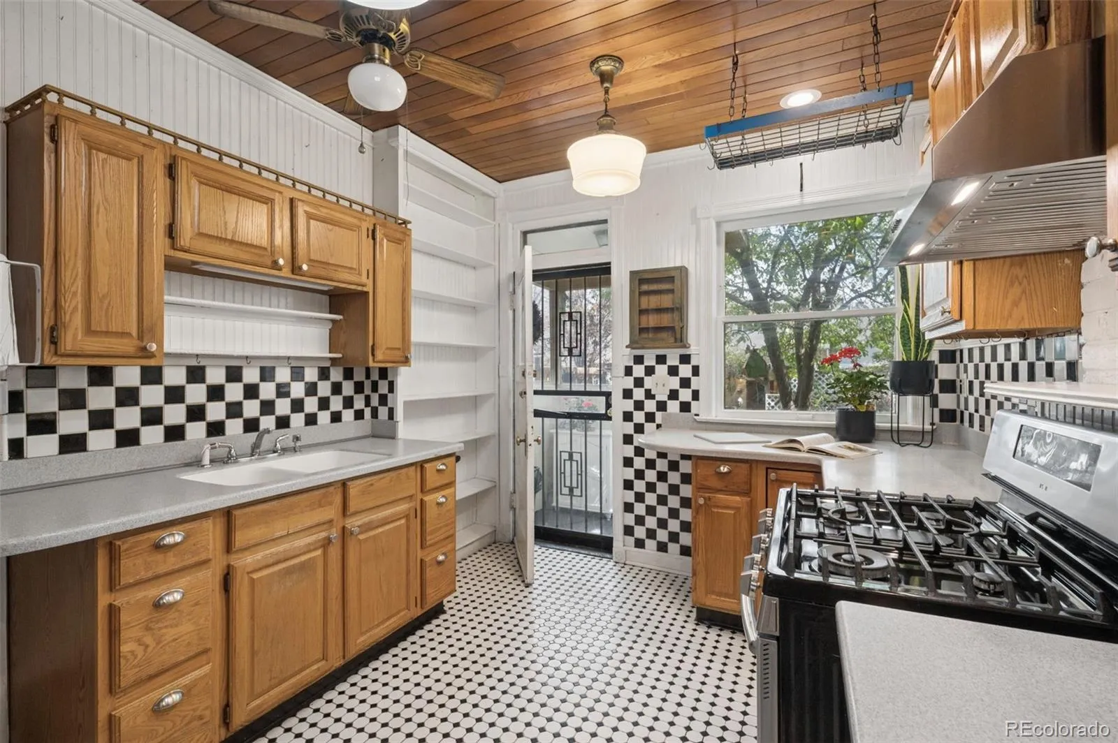 04092026073125 1600 12