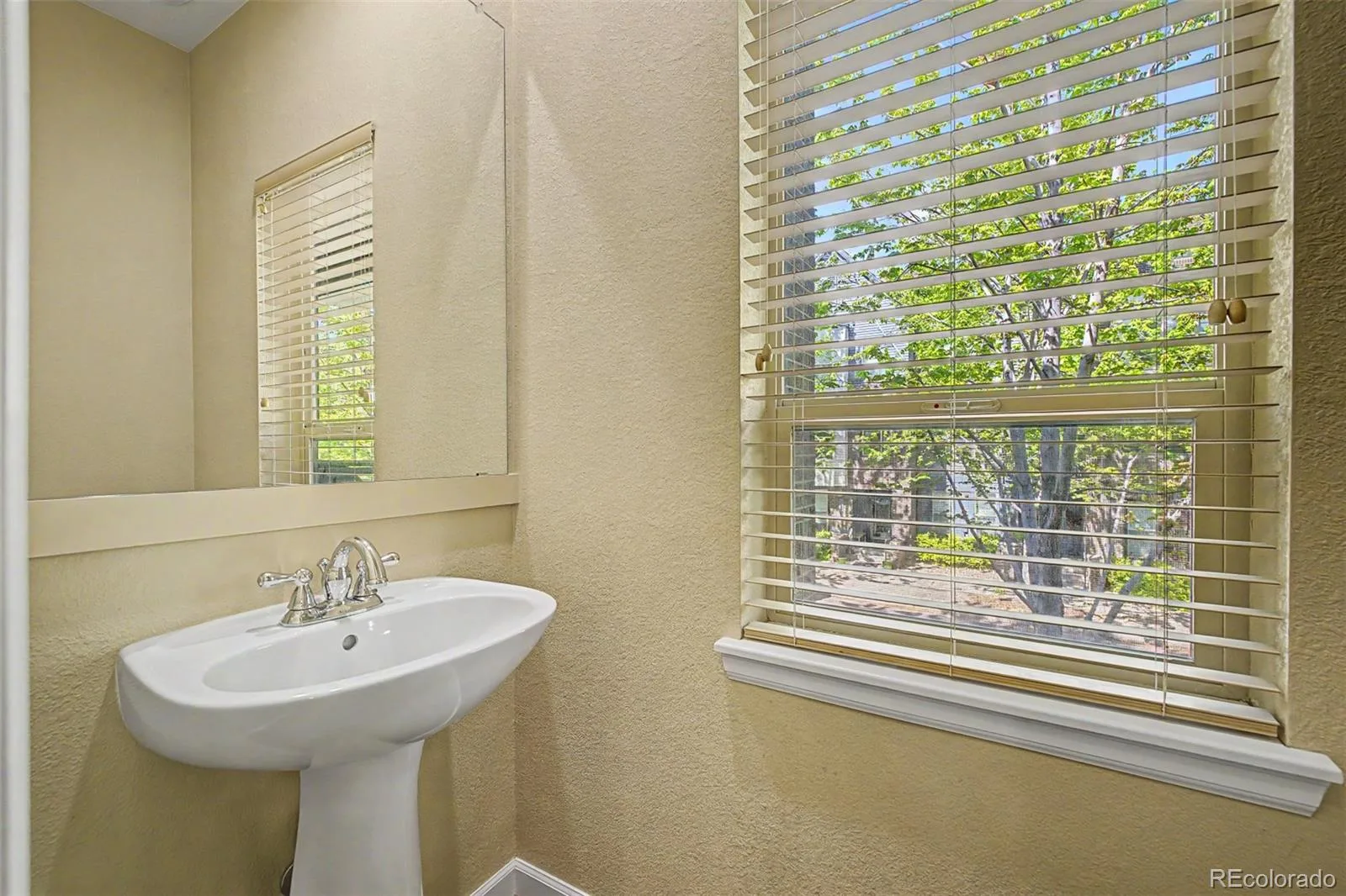 450 S Reed Street Lakewood CO 80226 | MLS #REC2126306 08202026202126 1600 16